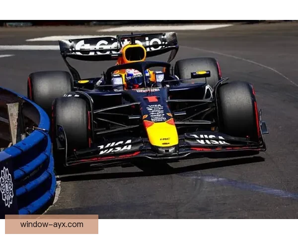 F1赛季最新动态：顶尖车队争夺冠军激烈战况揭秘