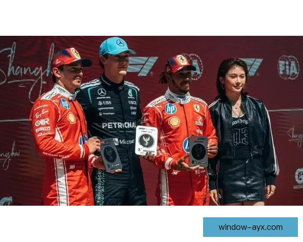F1新赛季热身赛揭幕各车队表现引人注目明星车手争夺激烈