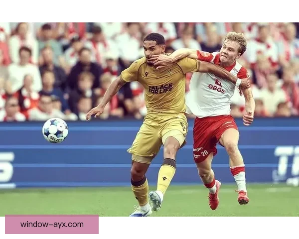 五大联赛最新比分揭晓 热门球队战况分析与精彩瞬间回顾